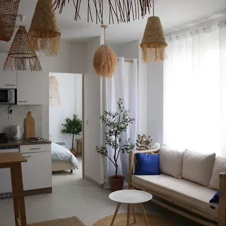 Loveroom Mykonos Avec Balneotherapie * Toulon